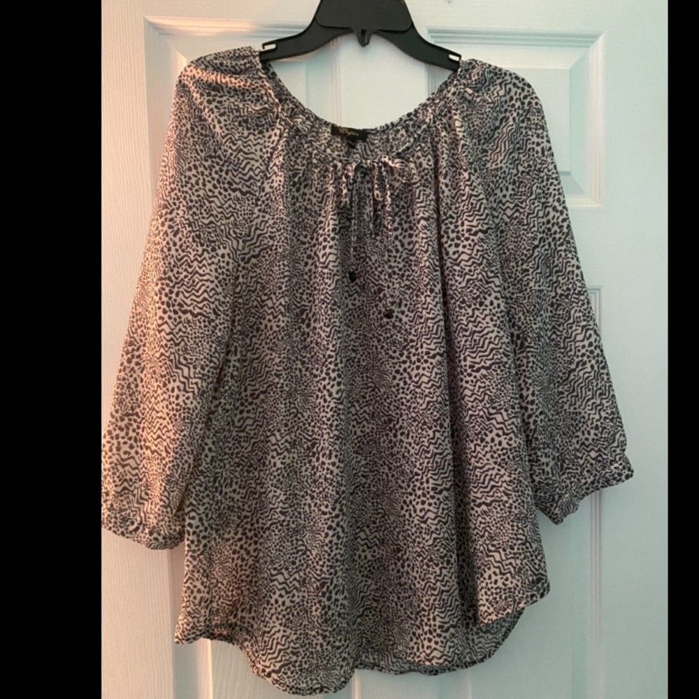 Women’s 3/4 sleeve blouse